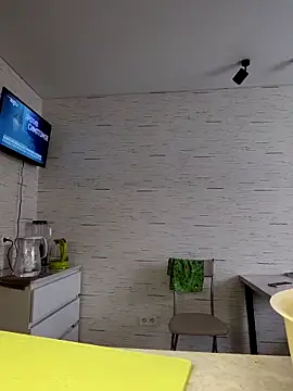 Snapshot of EvaXOAir chatting on 09-28-25, 05:03 EvaXOAir online show from 09-28-25, 05:03