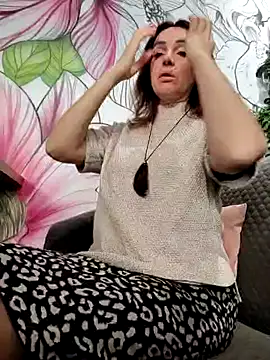 Snapshot of EvaXOAir chatting on 02-19-25, 03:17 EvaXOAir online show from 02-19-25, 03:17