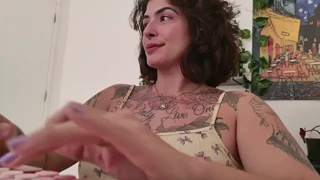 TaliMajesty online show from 12-16-25, 06:45