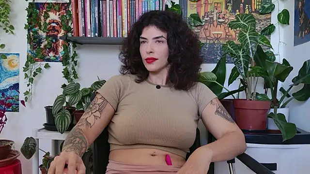 Snapshot of TaliMajesty chatting on 04-29-26, 11:36 TaliMajesty online show from 04-29-26, 11:36