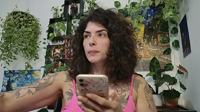 Snapshot of TaliMajesty chatting on 05-22-26, 08:40 TaliMajesty online show from 05-22-26, 08:40