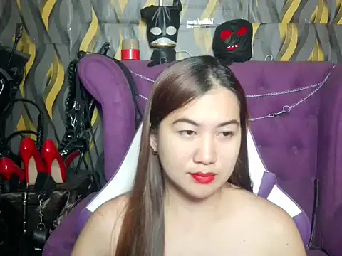 Snapshot of MoanaGray chatting on 09-26-25, 01:34 MoanaGray online show from 09-26-25, 01:34