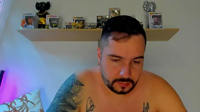 camilo restrepo21 online show from 12-04-25, 09:03