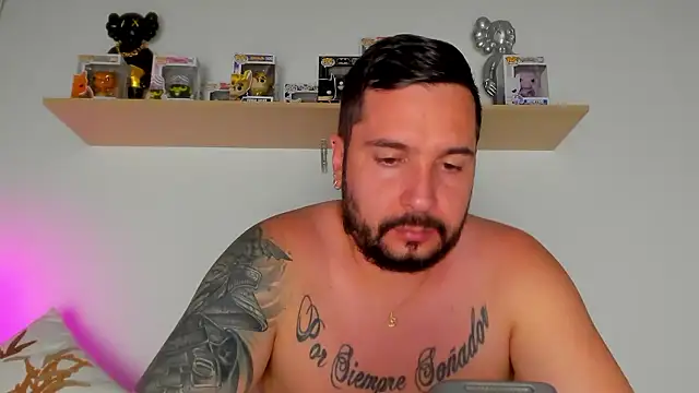 Snapshot of camilo_restrepo21 chatting on 01-18-26, 12:14 camilo restrepo21 online show from 01-18-26, 12:14