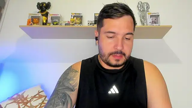 Snapshot of camilo_restrepo21 chatting on 05-07-26, 11:52 camilo restrepo21 online show from 05-07-26, 11:52