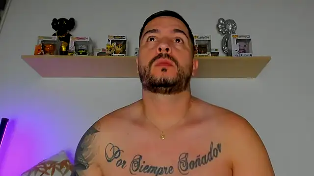 Snapshot of camilo_restrepo21 chatting on 02-20-26, 12:07 camilo restrepo21 online show from 02-20-26, 12:07