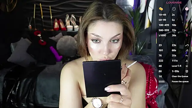 Snapshot of MistressDarsy chatting on 09-20-25, 02:11 MistressDarsy online show from 09-20-25, 02:11