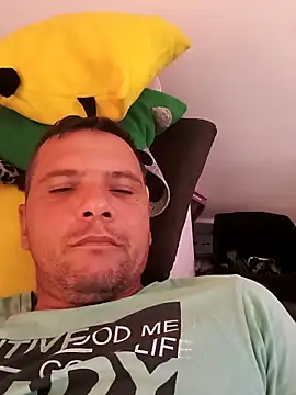 Snapshot of Lucy_1_roso chatting on 09-17-25, 11:34 Lucy 1 roso online show from 09-17-25, 11:34