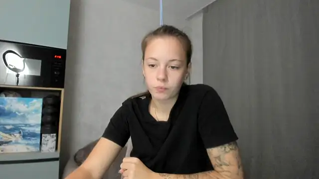 why again me online show from 09-30-25, 06:47