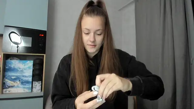 why again me online show from 10-11-25, 06:09