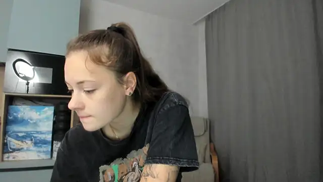 why again me online show from 09-21-25, 04:45