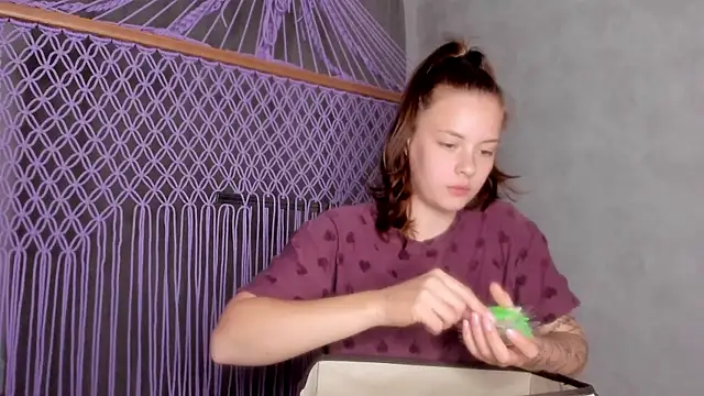 why again me online show from 06-02-26, 08:20