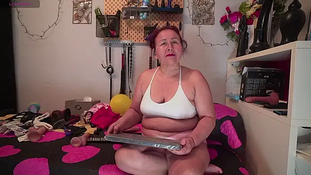 Snapshot of barbarah_ chatting on 04-16-26, 04:41 barbarah online show from 04-16-26, 04:41