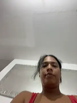 Newshantal  online show from 04-05-26, 12:06