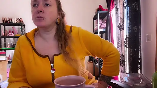 kisicaxx online show from 11-21-25, 08:46