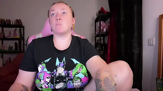 kisicaxx online show from 11-06-25, 06:56