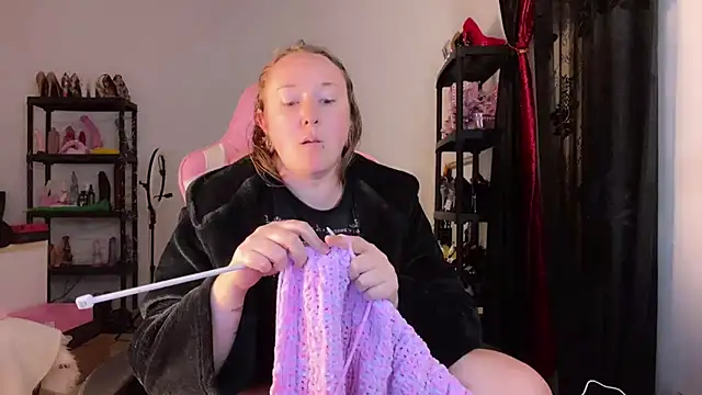 kisicaxx online show from 11-28-25, 10:32