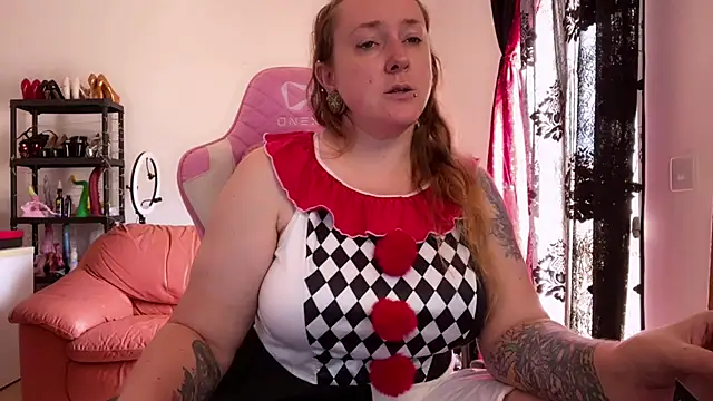 kisicaxx online show from 10-24-25, 09:52