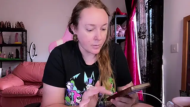 kisicaxx online show from 11-06-25, 06:06