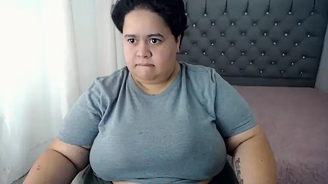 hotlesby4uxxx online show from 12-11-24, 07:57