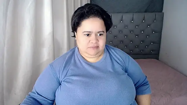 hotlesby4uxxx online show from 12-28-24, 01:49