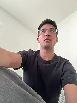 SebastianReiss online show from 04-18-26, 01:19