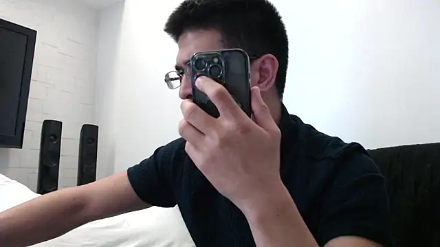 Snapshot of SebastianReiss chatting on 02-28-25, 05:04 SebastianReiss online show from 02-28-25, 05:04