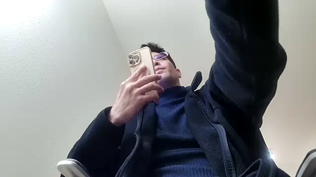 Snapshot of SebastianReiss chatting on 04-28-26, 09:46 SebastianReiss online show from 04-28-26, 09:46