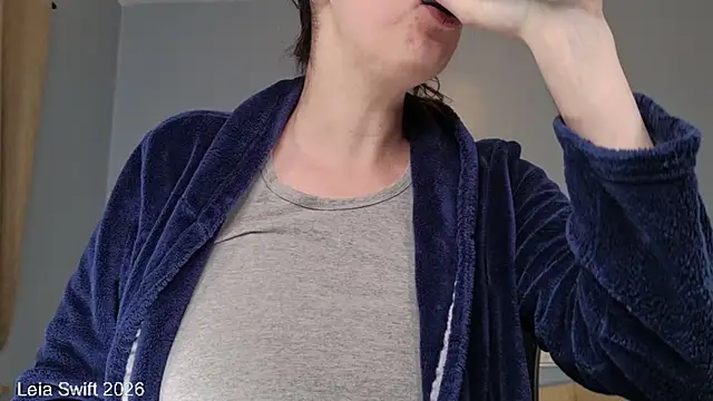 LeiaSwift online show from 02-07-26, 01:02