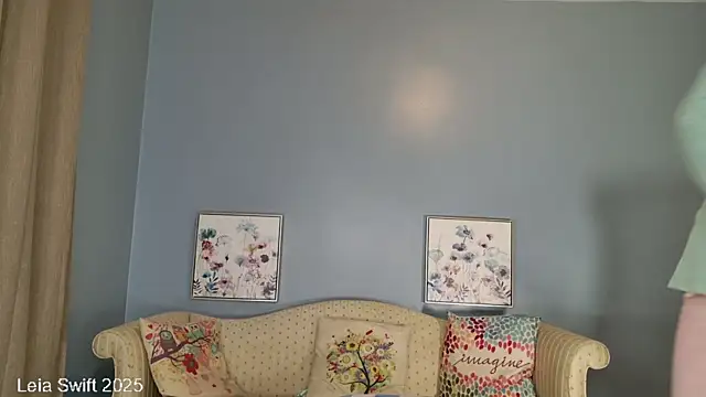 LeiaSwift online show from 01-03-25, 01:02