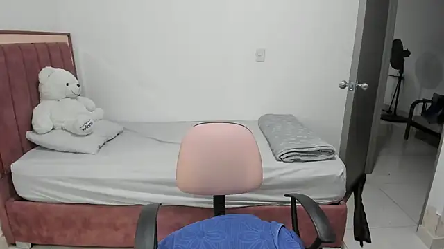 nicoledavis online show from 10-09-25, 05:19