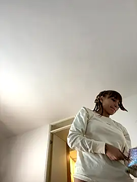 hollythomson online show from 10-22-25, 09:57