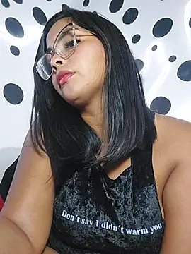 Snapshot of missmelissa_ chatting on 06-17-26, 02:11 missmelissa online show from 06-17-26, 02:11