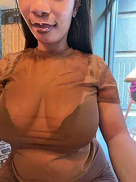Snapshot of __Nessa__ chatting on 07-31-26, 11:31 Nessa online show from 07-31-26, 11:31