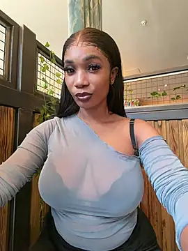 Snapshot of __Nessa__ chatting on 07-03-26, 11:17 Nessa online show from 07-03-26, 11:17