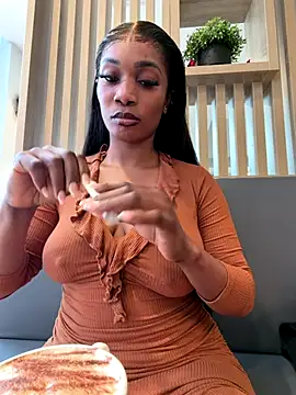   Nessa   online show from 12-14-25, 11:49