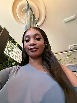 Snapshot of __Nessa__ chatting on 06-19-26, 11:05 Nessa online show from 06-19-26, 11:05