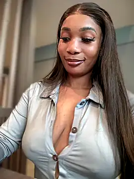 Snapshot of __Nessa__ chatting on 09-28-25, 11:06   Nessa   online show from 09-28-25, 11:06