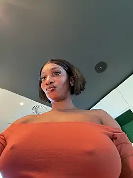   Nessa   online show from 04-25-26, 11:13