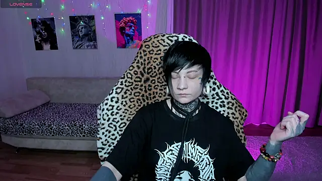 Snapshot of acid_trip1l chatting on 03-04-25, 08:16 acid trip1l online show from 03-04-25, 08:16
