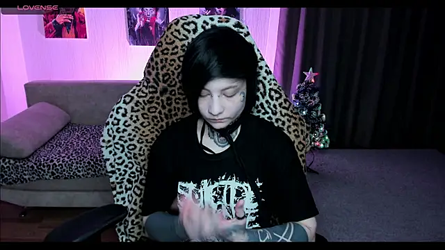 Snapshot of acid_trip1l chatting on 12-06-24, 07:17 acid trip1l online show from 12-06-24, 07:17