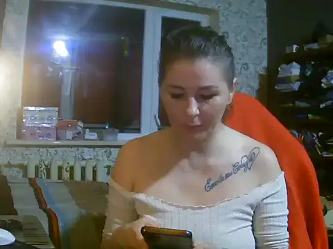 Snapshot of Valerivv chatting on 05-18-26, 08:02 Valerivv online show from 05-18-26, 08:02