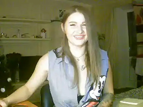 Snapshot of Valerivv chatting on 12-17-24, 10:11 Valerivv online show from 12-17-24, 10:11