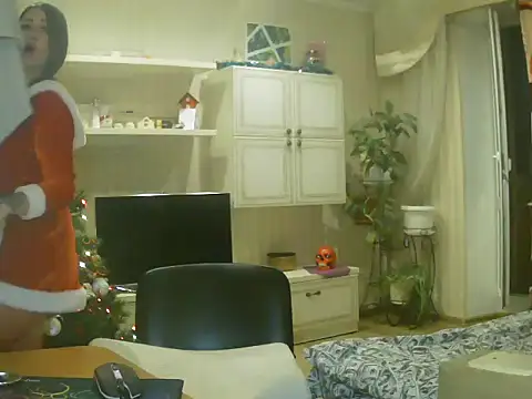 Snapshot of Valerivv chatting on 12-25-24, 11:31 Valerivv online show from 12-25-24, 11:31