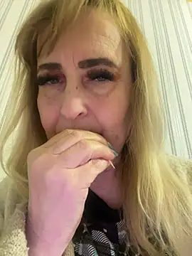 Snapshot of Irina2909@xh chatting on 01-11-26, 08:27 Irina2909xh online show from 01-11-26, 08:27