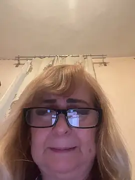 Snapshot of Irina2909@xh chatting on 10-31-25, 08:38 Irina2909xh online show from 10-31-25, 08:38