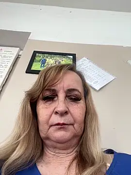 Snapshot of Irina2909@xh chatting on 06-15-26, 08:47 Irina2909xh online show from 06-15-26, 08:47