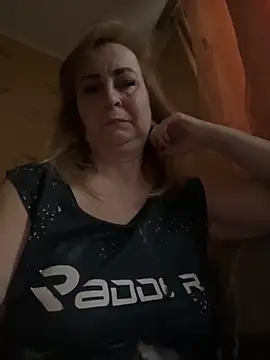 Snapshot of Irina2909@xh chatting on 11-29-25, 06:13 Irina2909xh online show from 11-29-25, 06:13