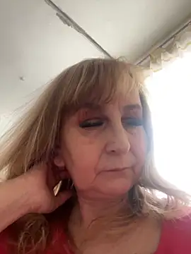 Snapshot of Irina2909@xh chatting on 02-18-26, 12:12 Irina2909xh online show from 02-18-26, 12:12