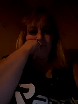 Snapshot of Irina2909@xh chatting on 11-14-25, 12:47 Irina2909xh online show from 11-14-25, 12:47